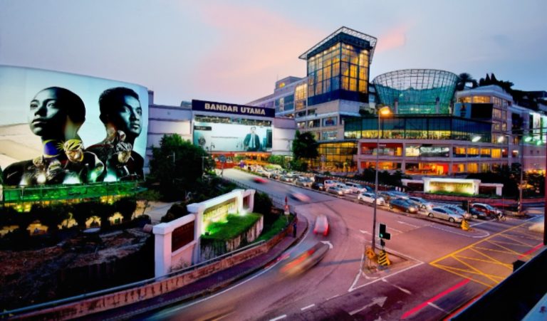 19 Biggest Malls In The World 2024 Edition RankRed   1 Utama 768x451 